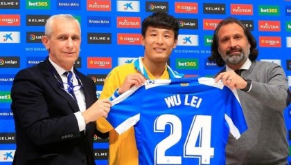 南宫大舞台- 罗马德比火药味十足，球迷冲突引发关注  